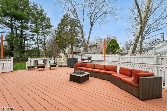 9 Chipwood Lane, North Brunswick Twp., NJ 08902
