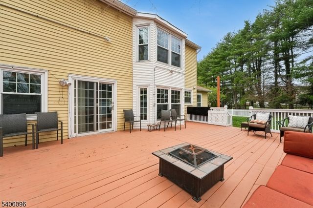 9 Chipwood Lane, North Brunswick Twp., NJ 08902