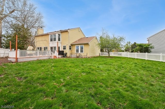 9 Chipwood Lane, North Brunswick Twp., NJ 08902