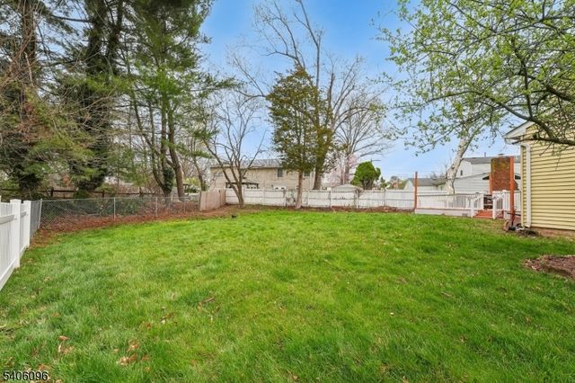 9 Chipwood Lane, North Brunswick Twp., NJ 08902