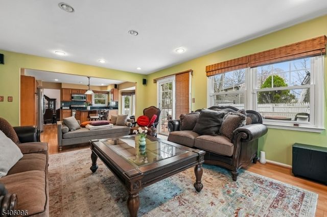 9 Chipwood Lane, North Brunswick Twp., NJ 08902