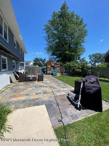 600 W Park Avenue, Oakhurst, NJ 07755