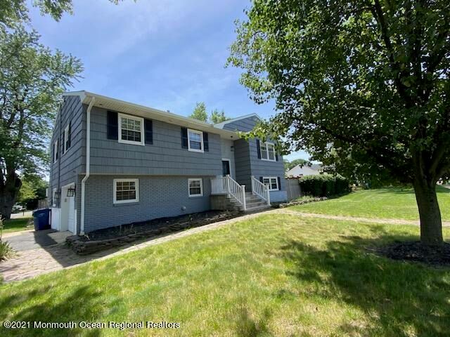 600 W Park Avenue, Oakhurst, NJ 07755