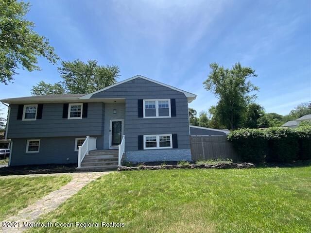 600 W Park Avenue, Oakhurst, NJ 07755