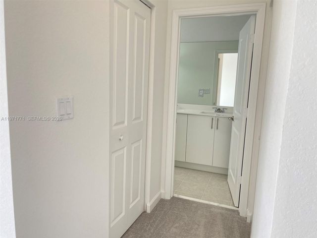 1427 SE 7th Ter 1427, Homestead, FL 33034