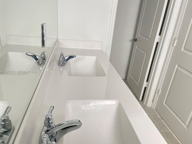 1427 SE 7th Ter 1427, Homestead, FL 33034