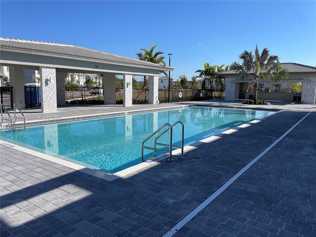 1427 SE 7th Ter 1427, Homestead, FL 33034