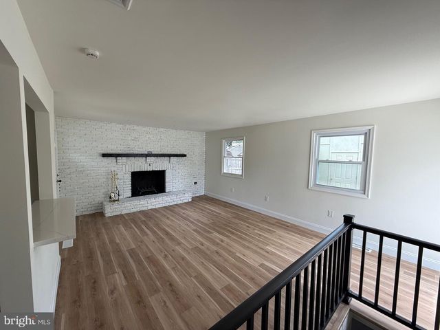 27 TEMPLE AVE, Stratford, NJ 08084