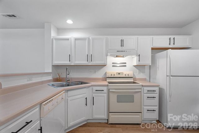 10822 Holly Ridge Boulevard, Charlotte, NC 28216