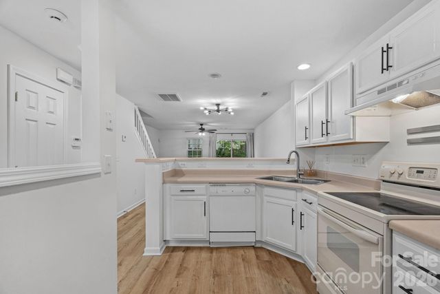 10822 Holly Ridge Boulevard, Charlotte, NC 28216
