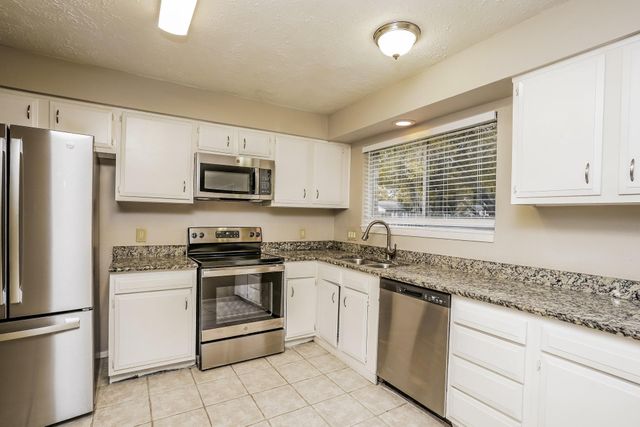 6403 Bazel Brook Drive, Houston, TX 77489