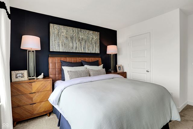 2883 Woods Edge Drive, Greenwood, IN 46143