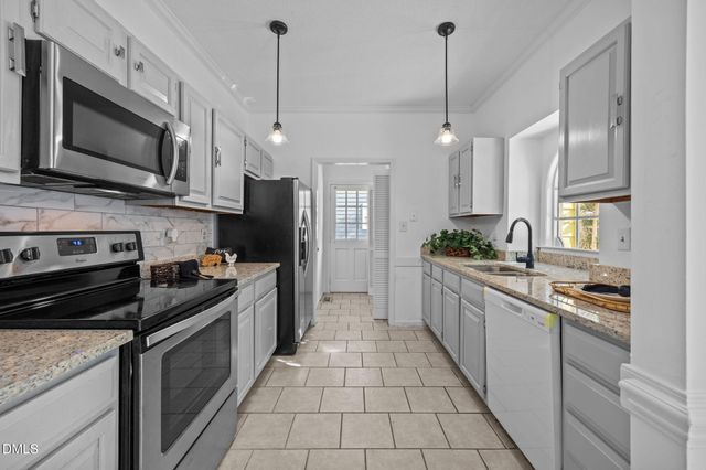 2848 W Jameson Road, Raleigh, NC 27604