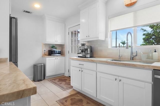 2738 Greenmeadow Road, Lakewood, CA 90712