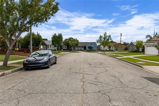 2738 Greenmeadow Road, Lakewood, CA 90712