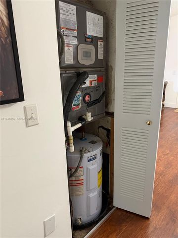 4944 NW 102nd Ave 204-3, Doral, FL 33178