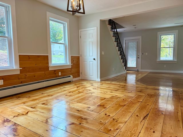 73 Cliff Street, Southbridge, MA 01550
