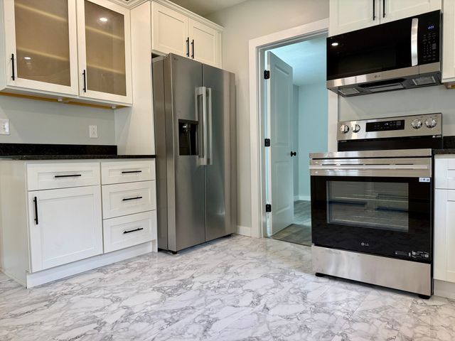 73 Cliff Street, Southbridge, MA 01550
