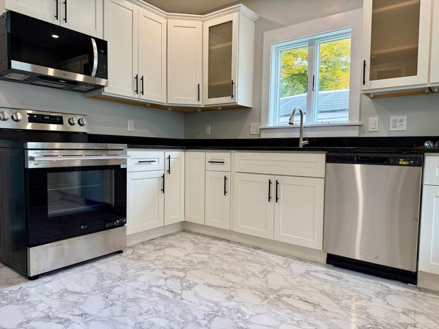 73 Cliff Street, Southbridge, MA 01550