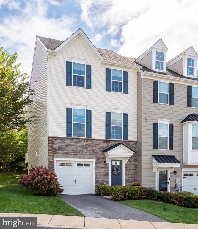 150 MULBERRY DR, Malvern, PA 19355