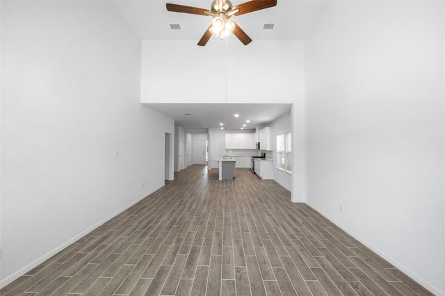 2126 Sanders Brook Drive, Baytown, TX 77521