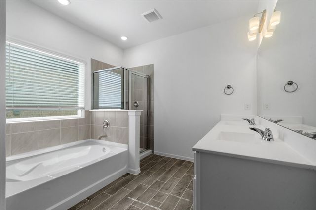 2126 Sanders Brook Drive, Baytown, TX 77521