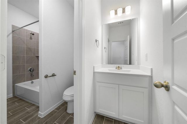 2126 Sanders Brook Drive, Baytown, TX 77521