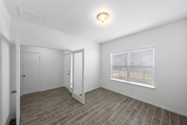 2126 Sanders Brook Drive, Baytown, TX 77521