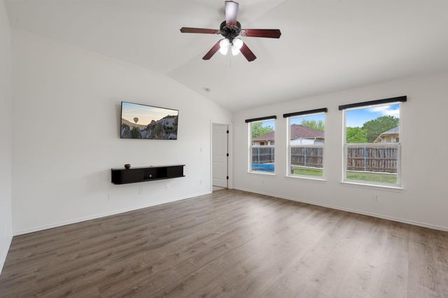 1812 McClannahan DR, Austin, TX 78748