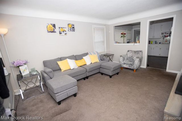 447 Brentwood Street, Inkster, MI 48141