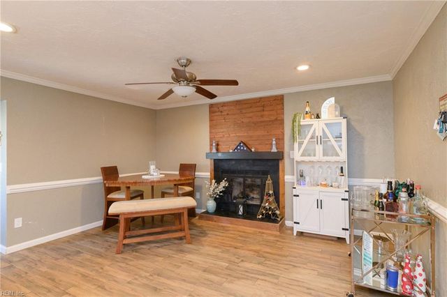 736 Leonard LN, Newport News, VA 23601