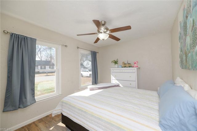 736 Leonard LN, Newport News, VA 23601