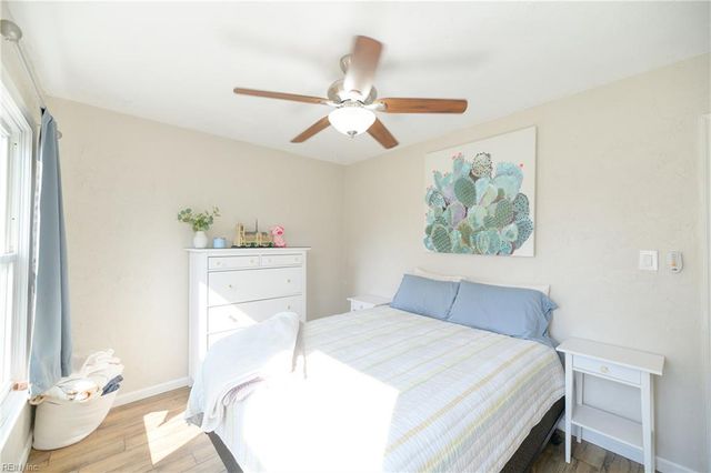 736 Leonard LN, Newport News, VA 23601