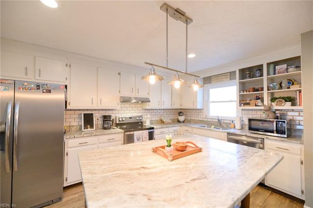 736 Leonard LN, Newport News, VA 23601