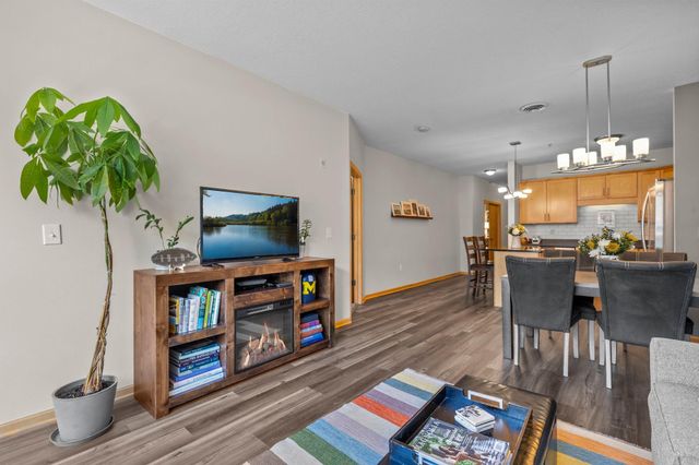301 Oak Grove Street 308, Minneapolis, MN 55403