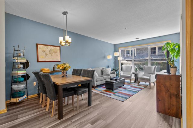 301 Oak Grove Street 308, Minneapolis, MN 55403