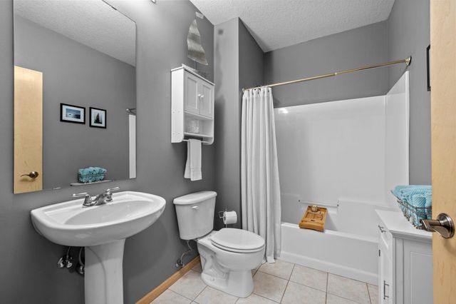 301 Oak Grove Street 308, Minneapolis, MN 55403