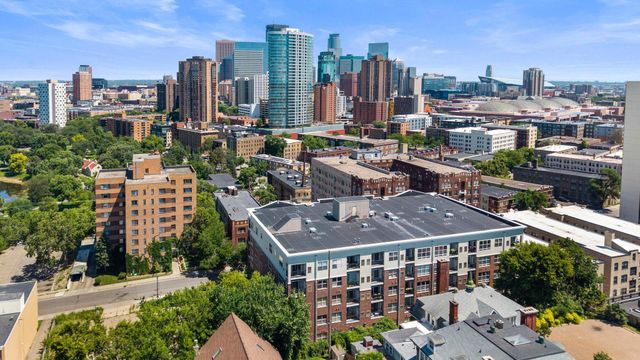 301 Oak Grove Street 308, Minneapolis, MN 55403