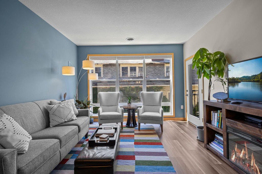 301 Oak Grove Street 308, Minneapolis, MN 55403