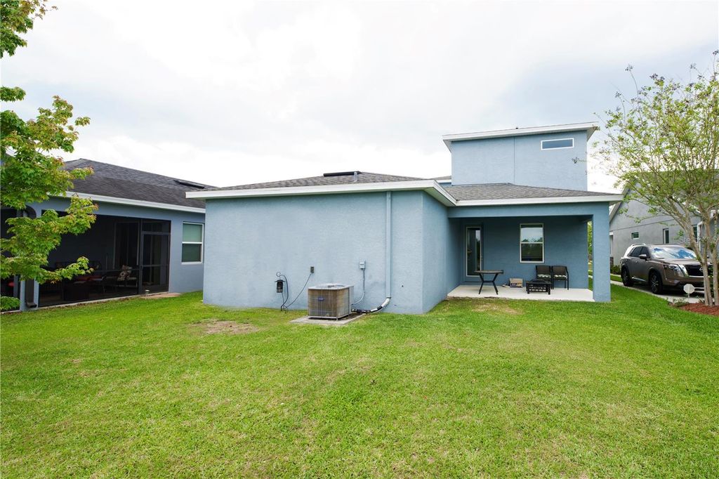 Image 6 of property listing at 5312 SUNCATCHER DRIVE, Wesley Chapel, FL 33545