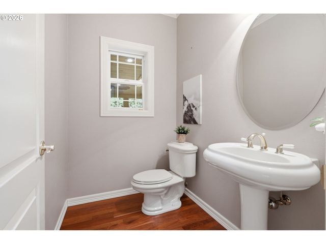 22868 Sw HILLCREST Rd, West Linn, OR 97068