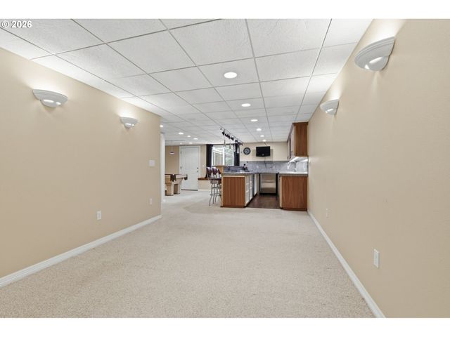 22868 Sw HILLCREST Rd, West Linn, OR 97068