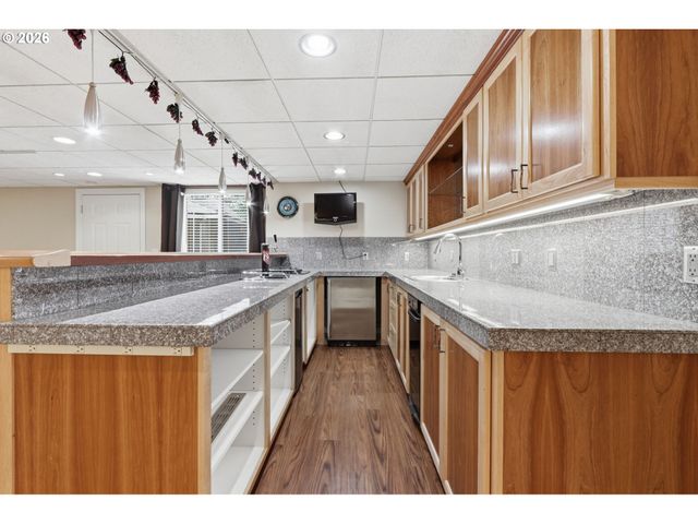 22868 Sw HILLCREST Rd, West Linn, OR 97068