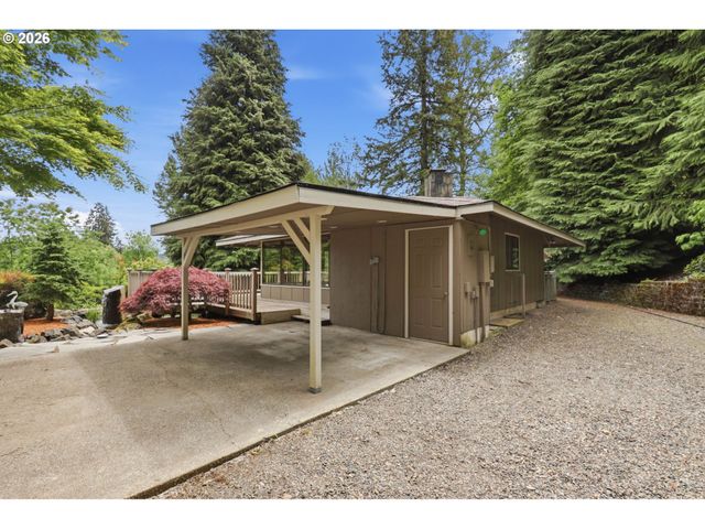 22868 Sw HILLCREST Rd, West Linn, OR 97068