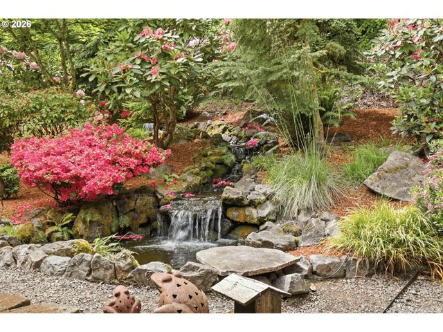 22868 Sw HILLCREST Rd, West Linn, OR 97068