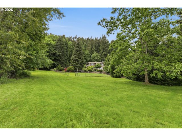22868 Sw HILLCREST Rd, West Linn, OR 97068