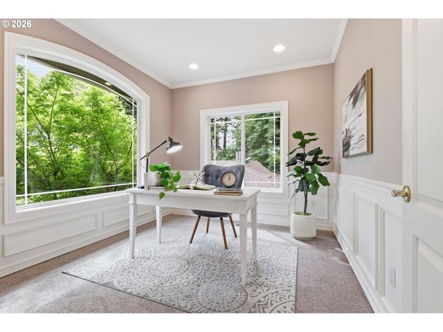 22868 Sw HILLCREST Rd, West Linn, OR 97068