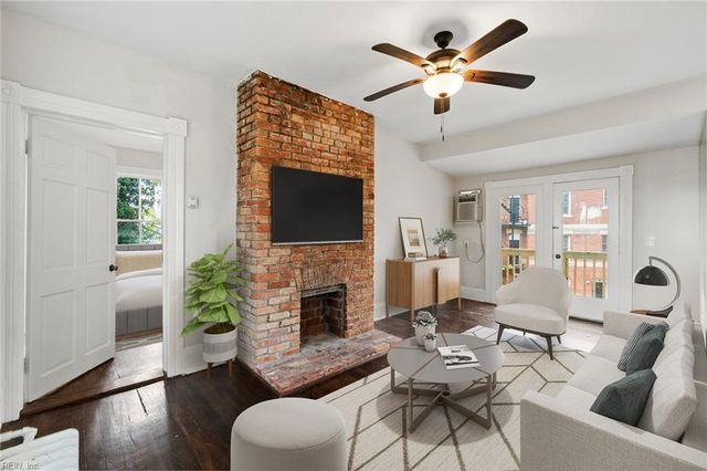 407 Warren Cres Apt 4, Norfolk, VA 23507