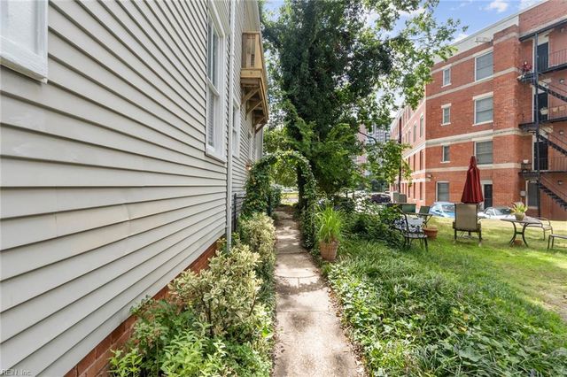 407 Warren Cres Apt 4, Norfolk, VA 23507