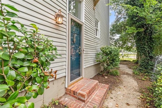 407 Warren Cres Apt 4, Norfolk, VA 23507